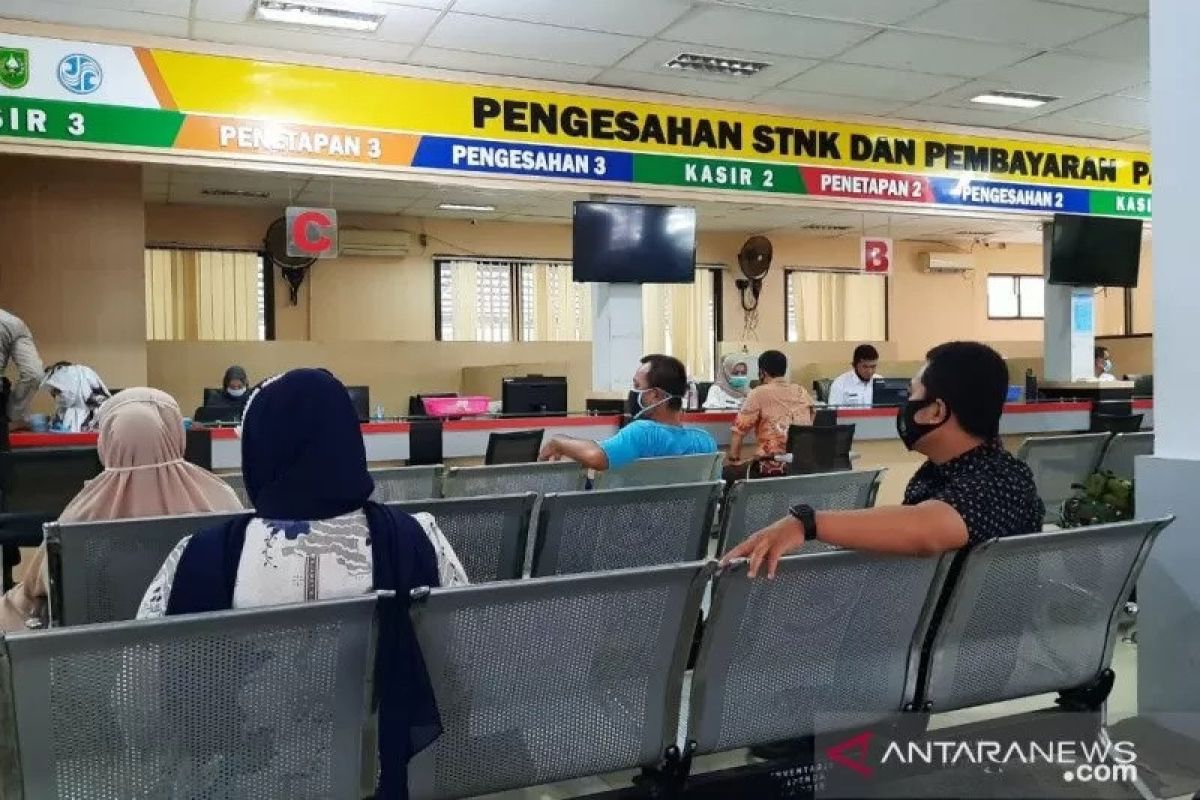 Riau kembali putihkan denda keterlambatan pajak kendaraan