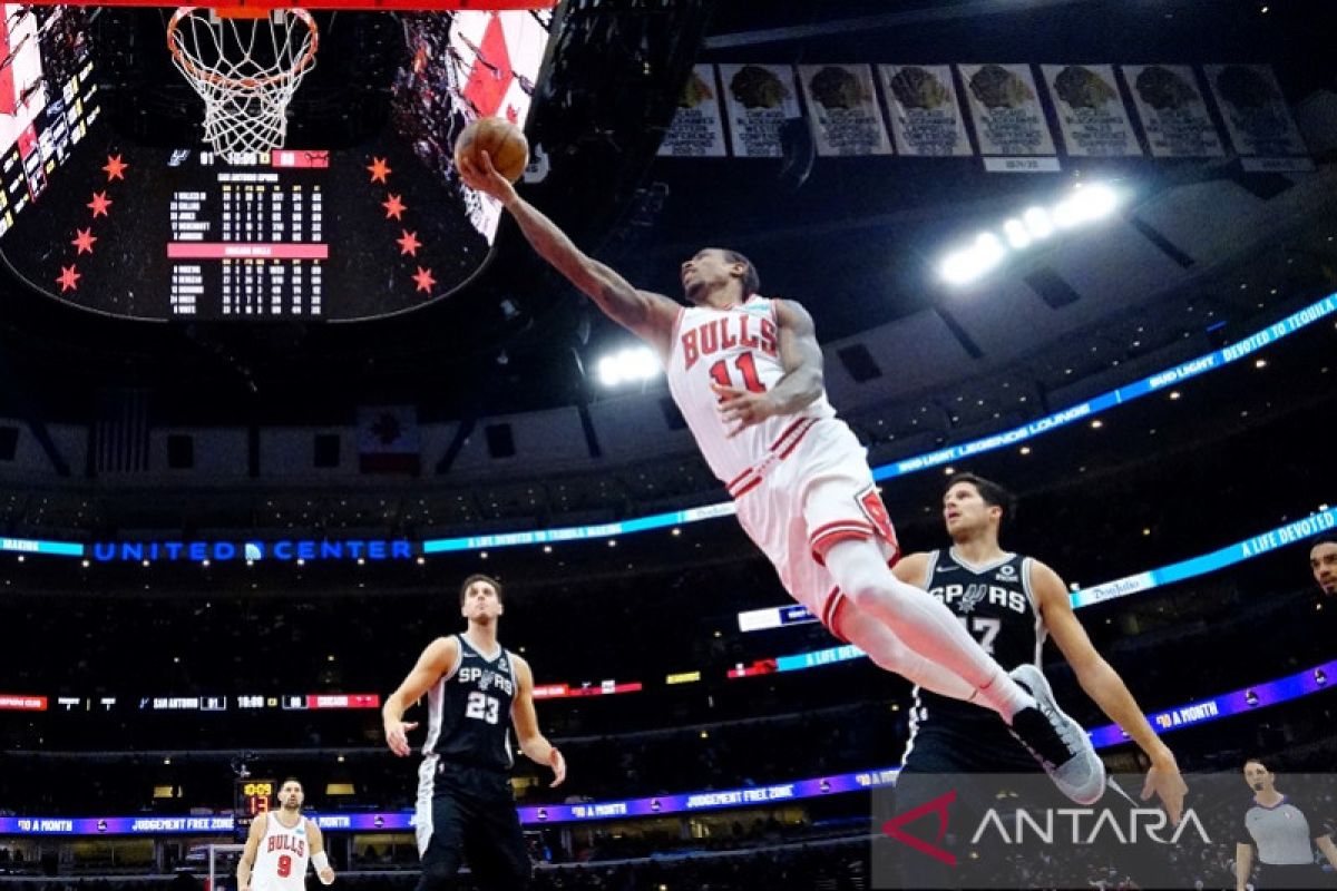 DeMar DeRozan borong 40 poin bantu  Bulls seruduk Spurs