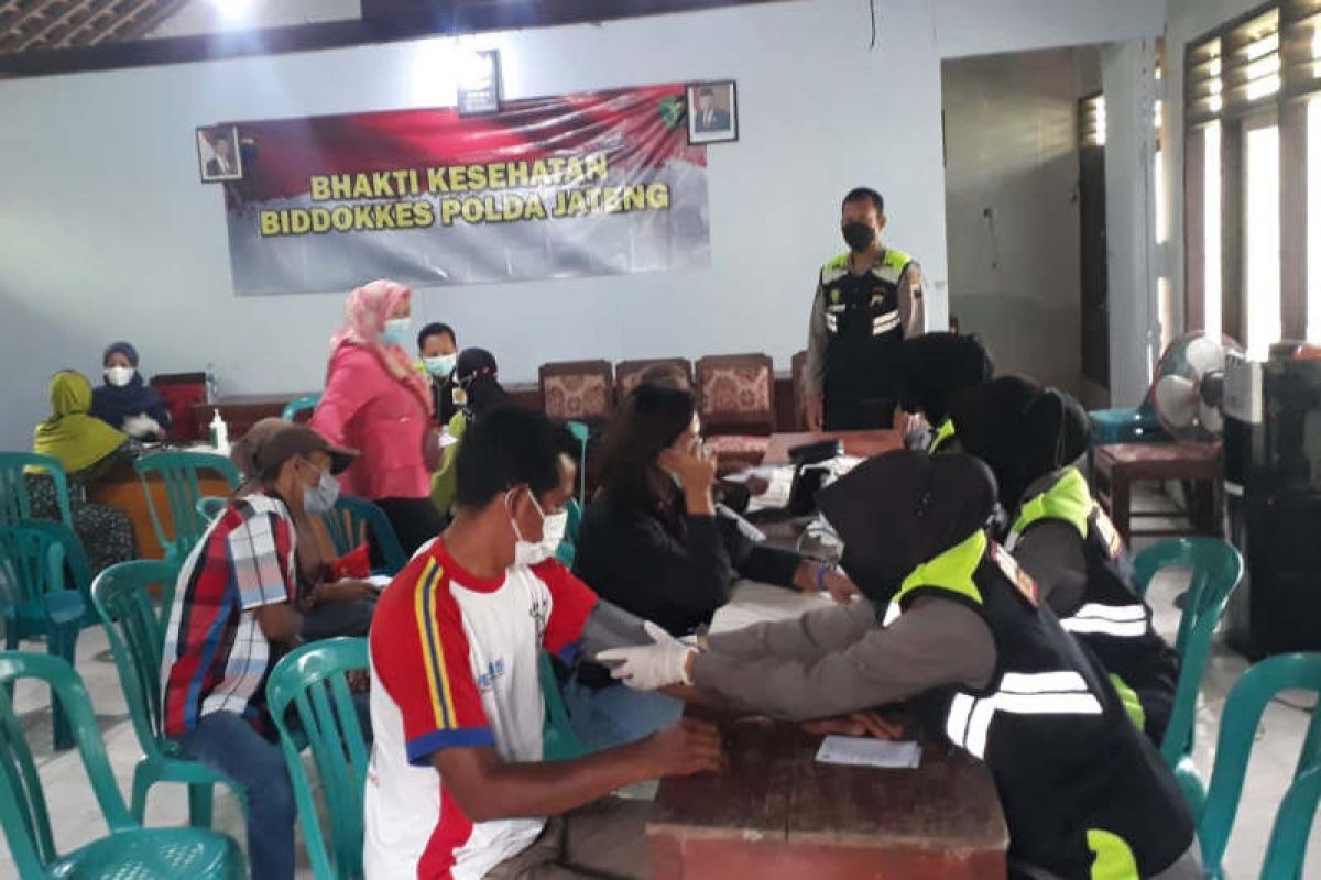 Polda gelar pengobatan gratis di Desa Wadas