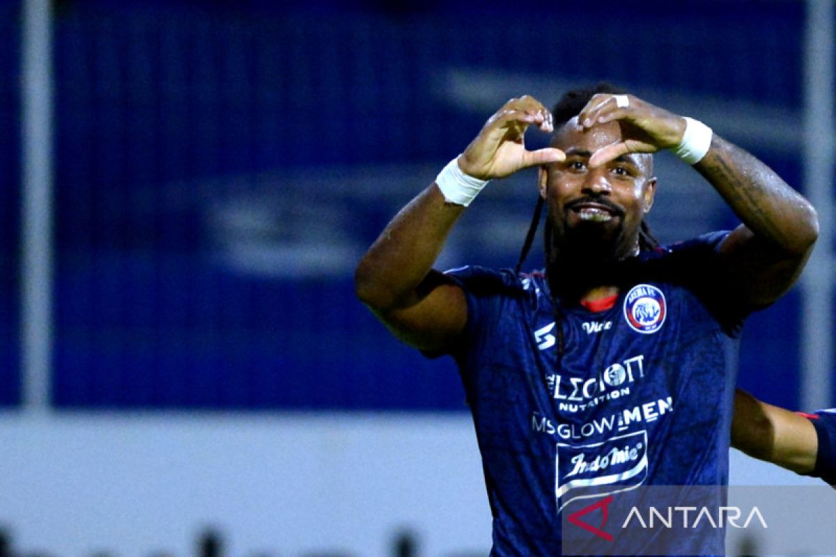 Gol tunggal Carlos Fortes antar Arema tundukkan Madura United