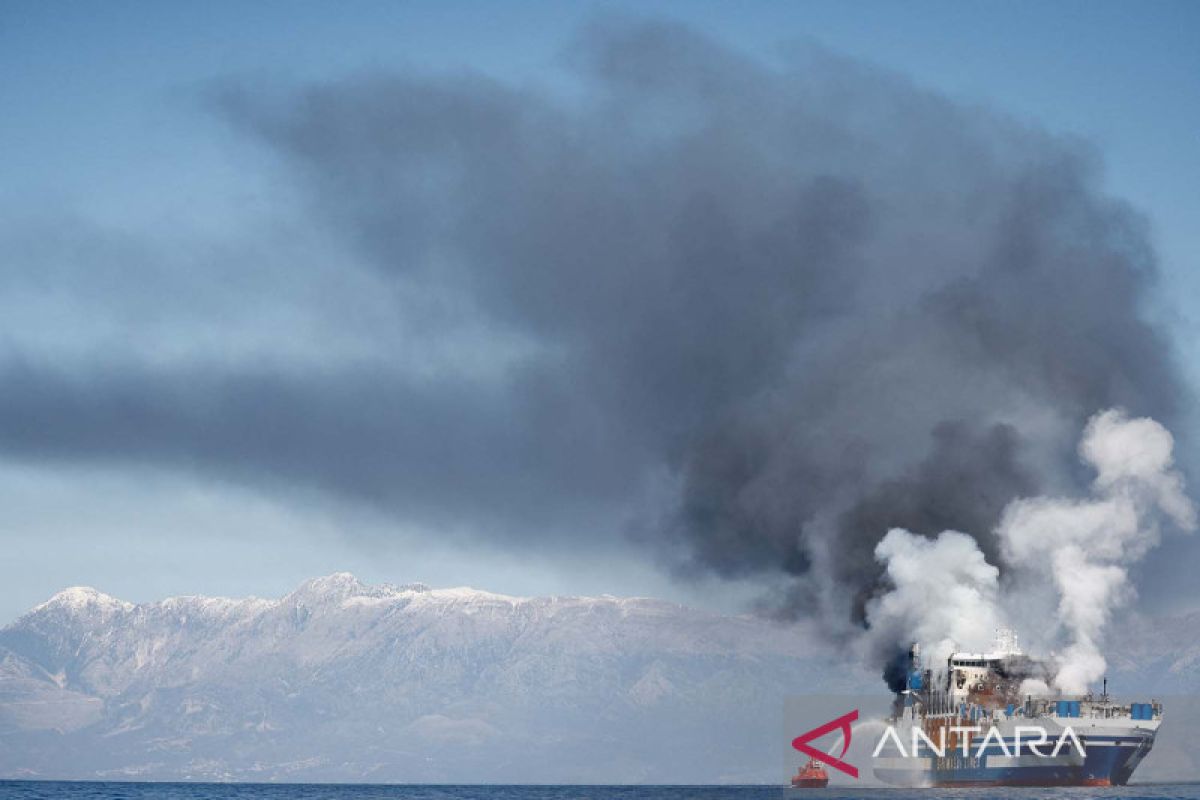 Sedikitnya tujuh tewas setelah feri berkecepatan tinggi di Filipina terbakar