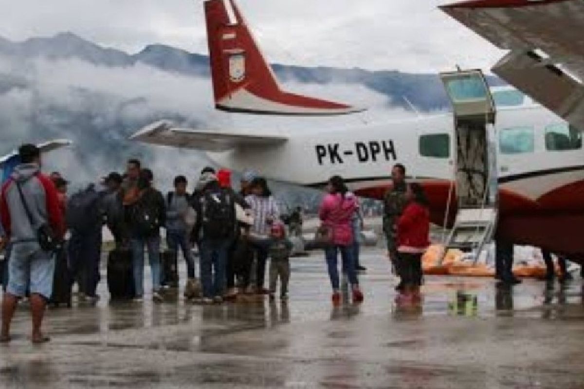 Bandara Aminggaru ditutup sementara karena gangguan KKB