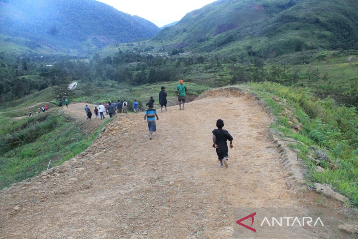 Pemkab Jayawijaya berikan pendampingan pemanfaatan bantuan bagi warga