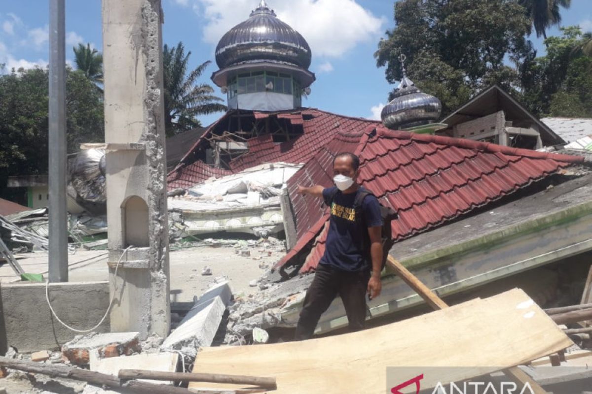 BMKG mencatat 32 kali gempa susulan terjadi di Pasaman Barat