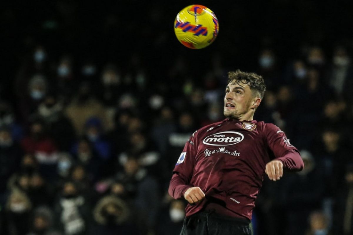 Salernitana vs Bologna seri 1-1