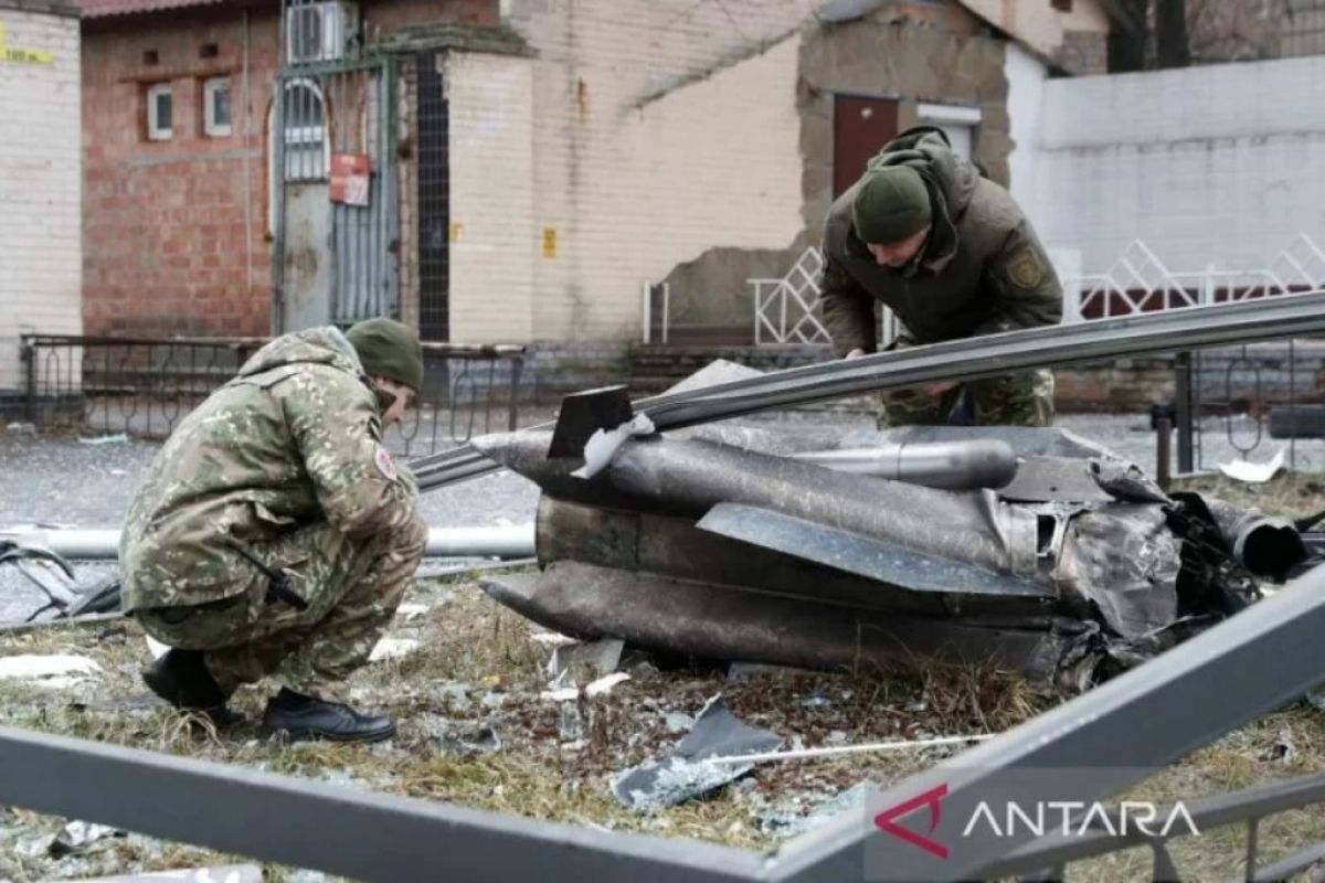 Pasukan Rusia tembakkan rudal di kota-kota Ukraina