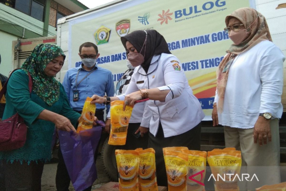 Mengatasi kelangkaan minyak goreng  di Kendari