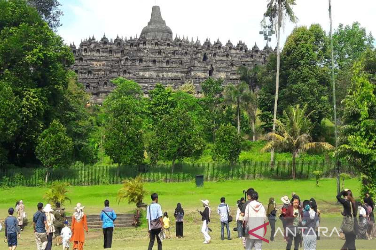 Libur panjang, pengunjung Candi Borobudur meningkat