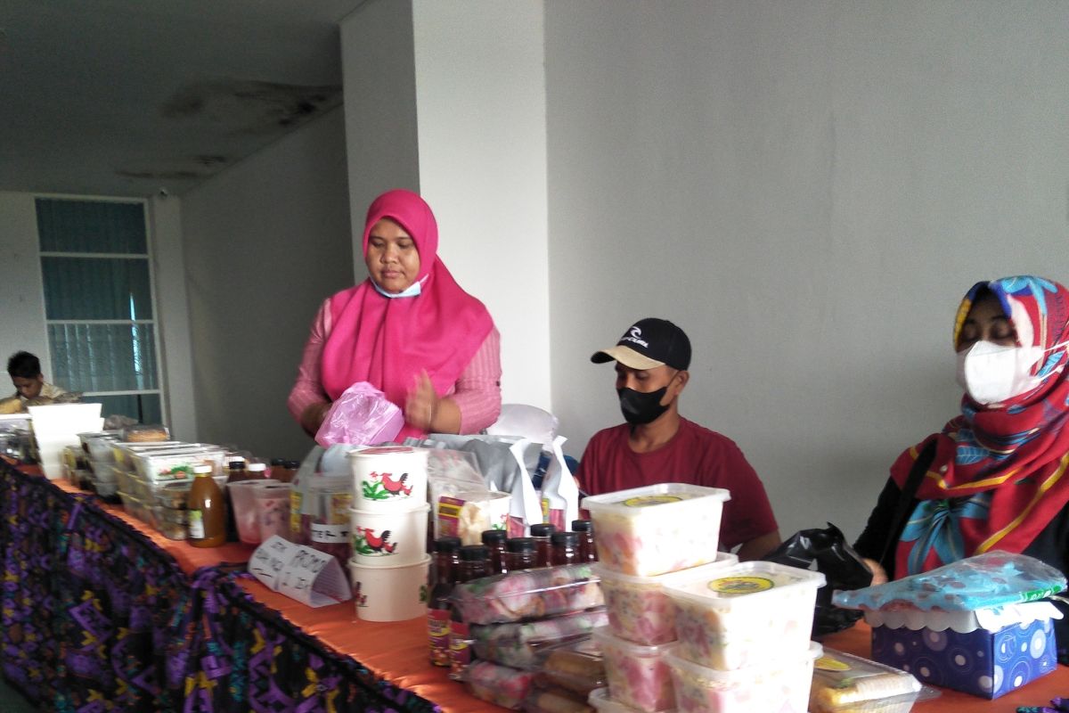 Makanan tradisional di Lombok Tengah harus dikemas menarik