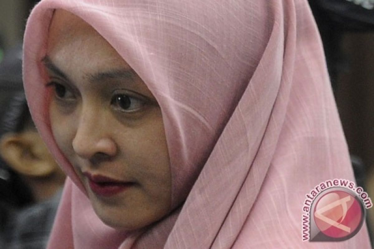 Angelina Sondakh keluar dari Lapas