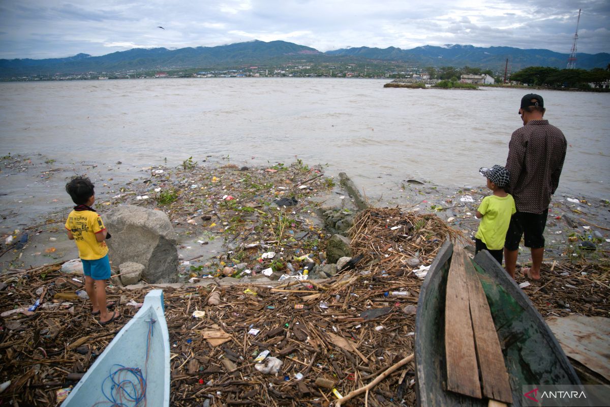 Jelang MotoGP, sampah di Senggigi mencapai 1,4 ton per hari