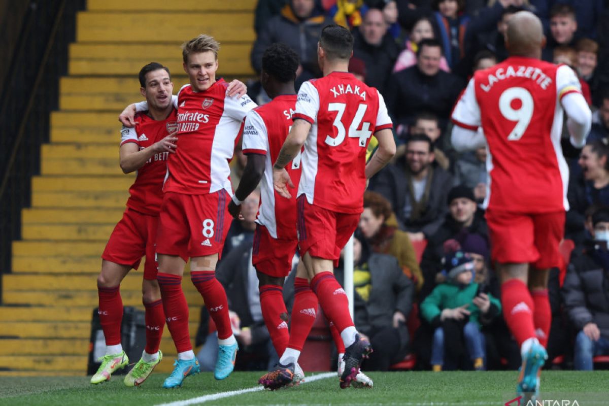 Arsenal menang 3-2 di kandang Watford