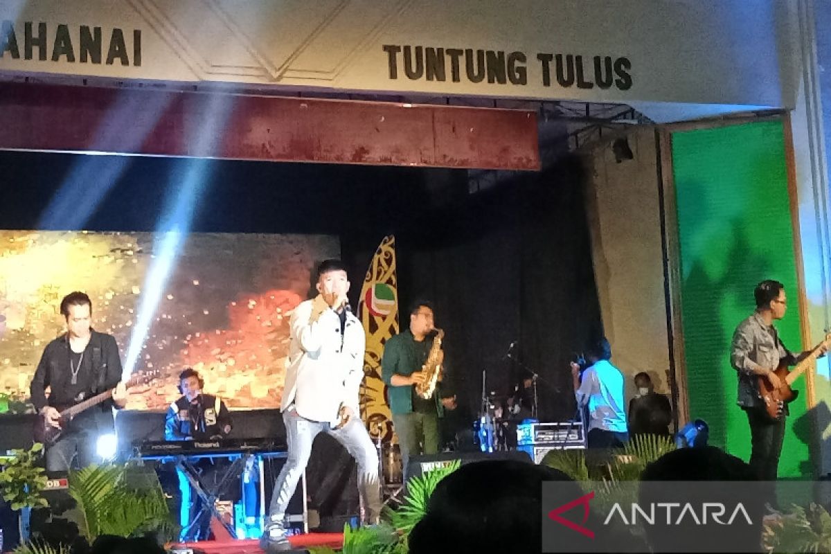 Repvblik Band meriahkan silaturrahmi Bupati Barsel dengan ormas