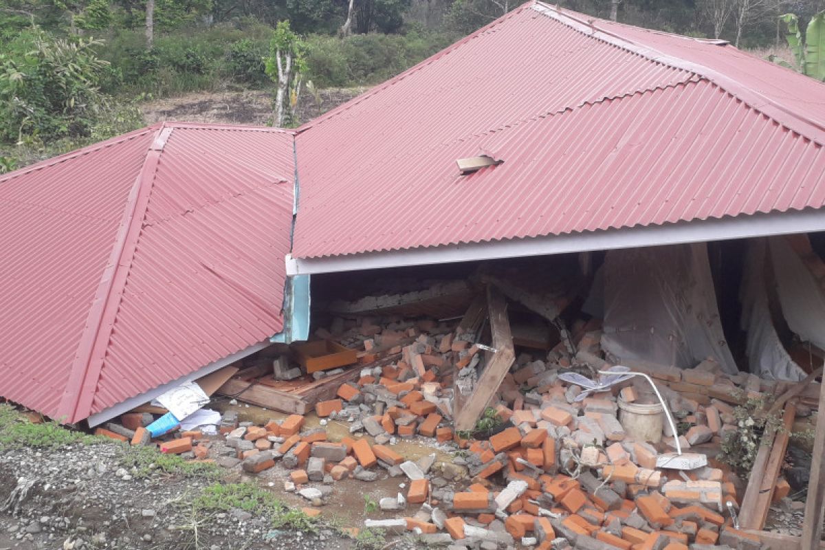 Korban meninggal dunia akibat gempa di Pasaman Barat bertambah menjadi 10 orang