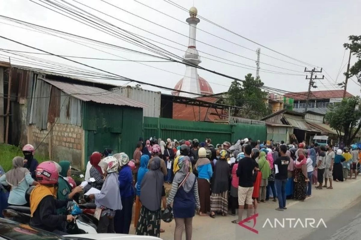 Harga minyak goreng di Kendari tembus Rp70.000 per liter