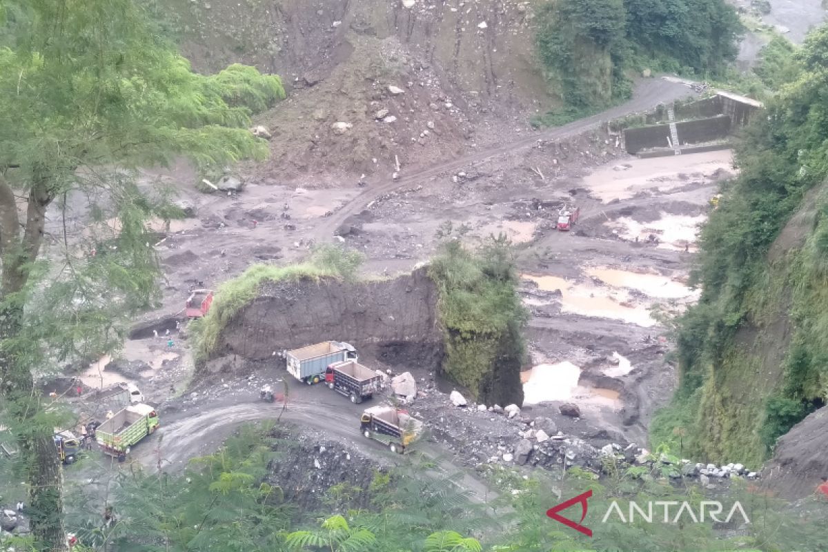 Kapolsek Kemalang imbau penambang pasir di Kaliworo Merapi waspada banjir lahar