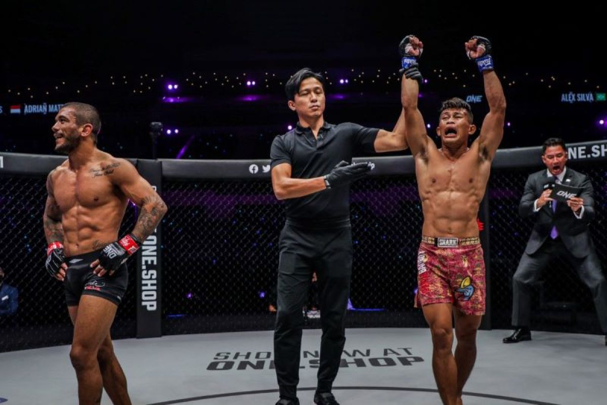 Dua petarung Indonesia berhasil manis di ONE Championship