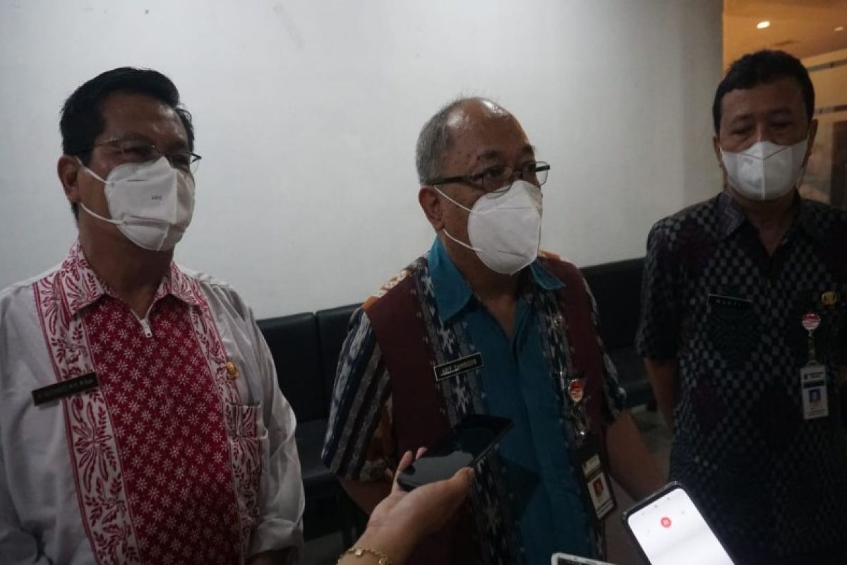 Masyarakat diminta laporkan indikasi penimbunan minyak goreng