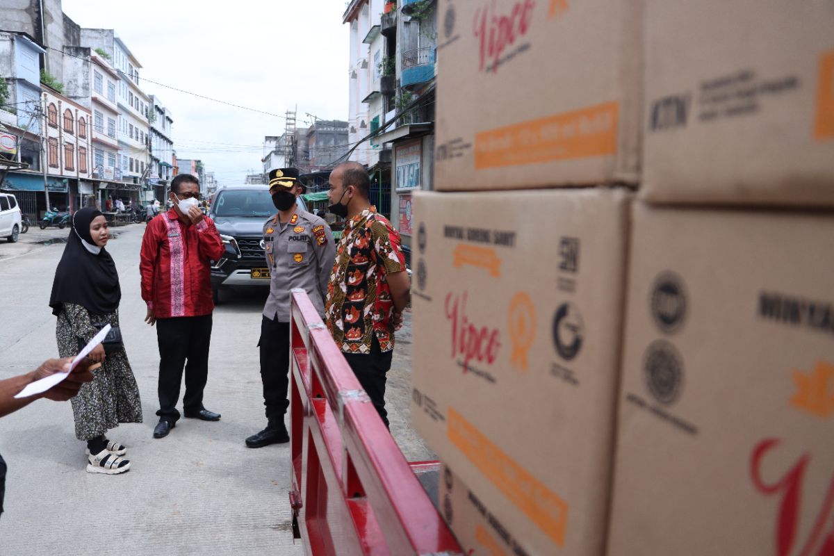 Pastikan ketersediaan minyak goreng, polisi cek gudang agen