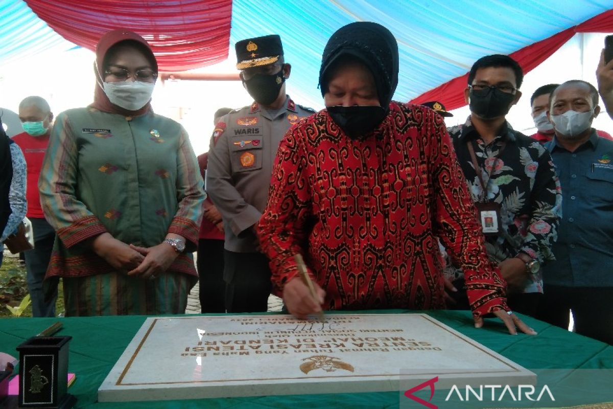 Mensos Risma resmikan sentra wirausaha rehabilitasi sosial Meohai Kendari