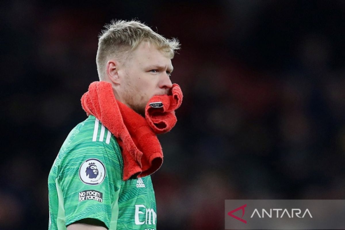 Pelatih Arsenal Arteta sebut Aaron Ramsdale diragukan tampil hadapi Crystal Palace