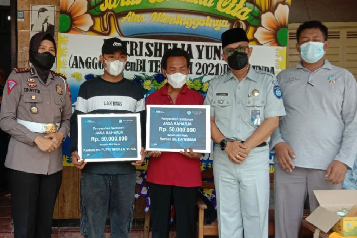 Ibu dan anak tertabrak di Batang, Jasa Raharja serahkan santunan