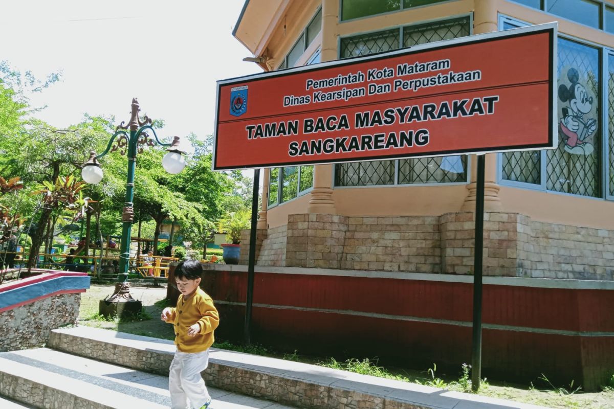 COVID-19 melandai kunjungan di perpustakaan Mataram naik