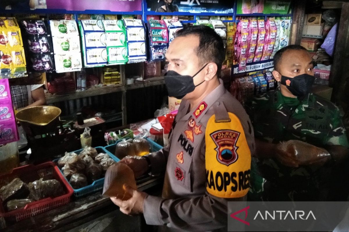 Polres  Kudus ancam pidanakan penimbun minyak goreng