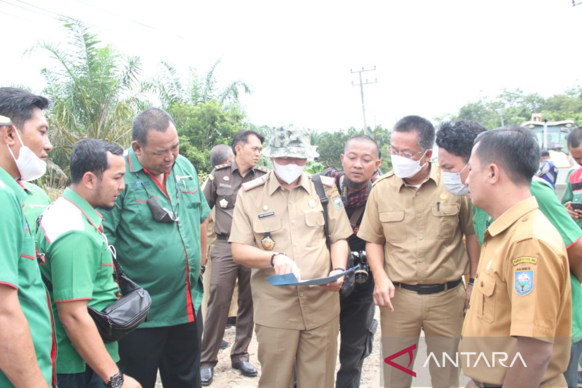 Pemkab OKU libatkan dua perusahaan perbaiki jalan rusak