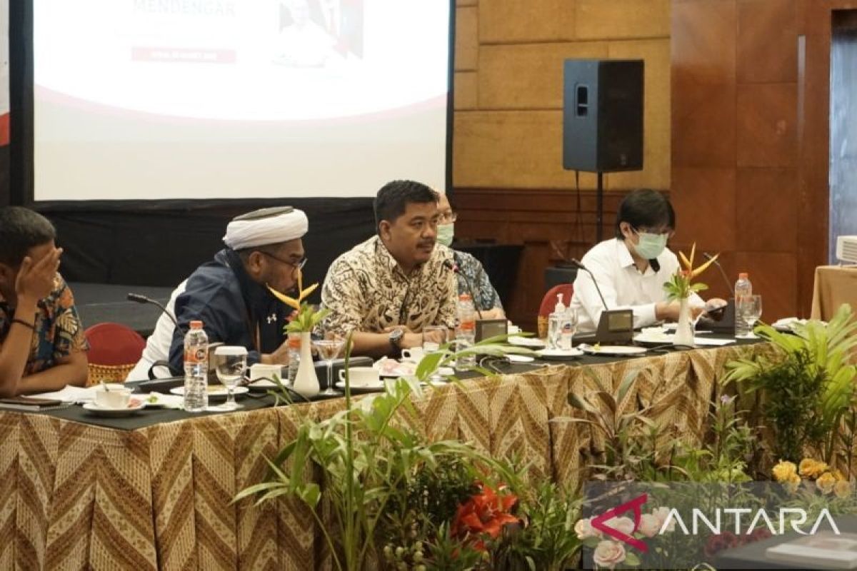 KSP menyatakan Pemerintah siapkan operasi pasar kendalikan harga bahan pokok