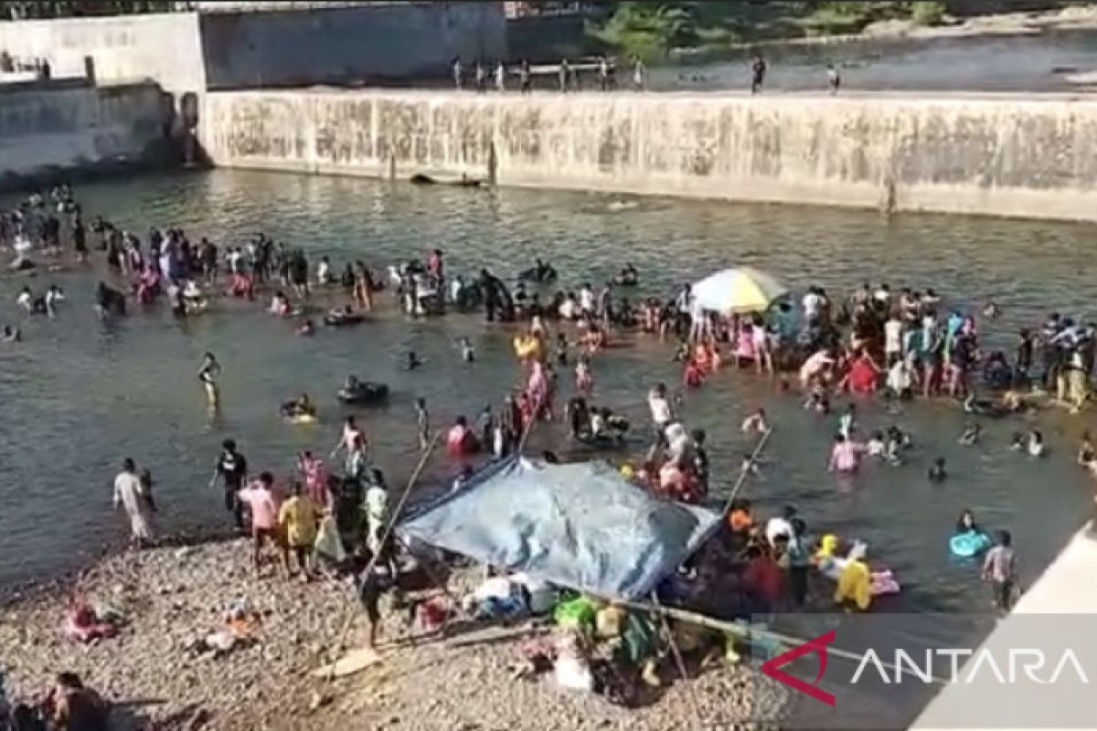 Polda Sumbar minta masyarakat jaga prokes saat kegiatan Balimau jelang Ramadhan