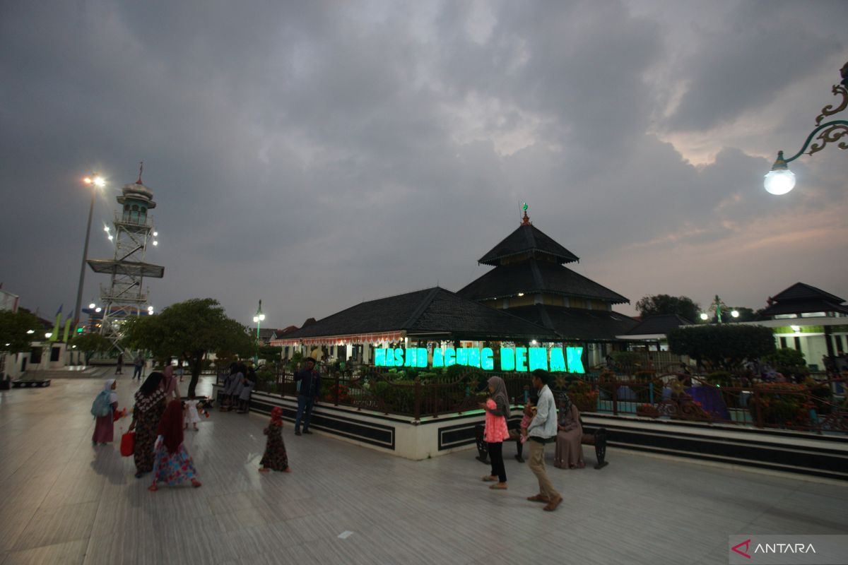 Warga Jateng diimbau tetap terapkan prokes saat Shalat  Tarawih