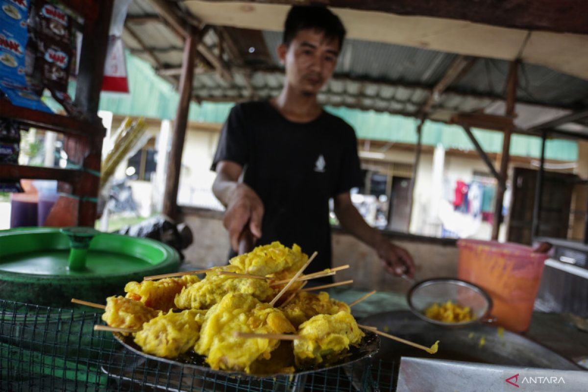 Penderita maag harus hati-hati jika makan gorengan saat berbuka