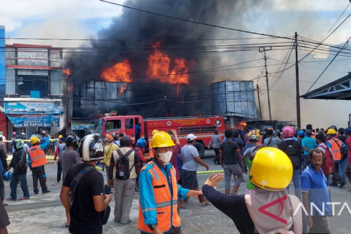 Kebakaran hanguskan enam bangunan di Timika