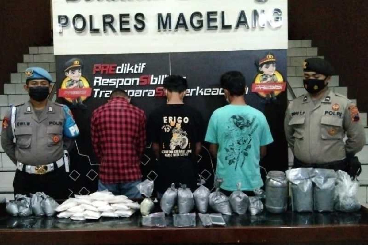 Polres Magelang tahan tiga penjual bahan peledak