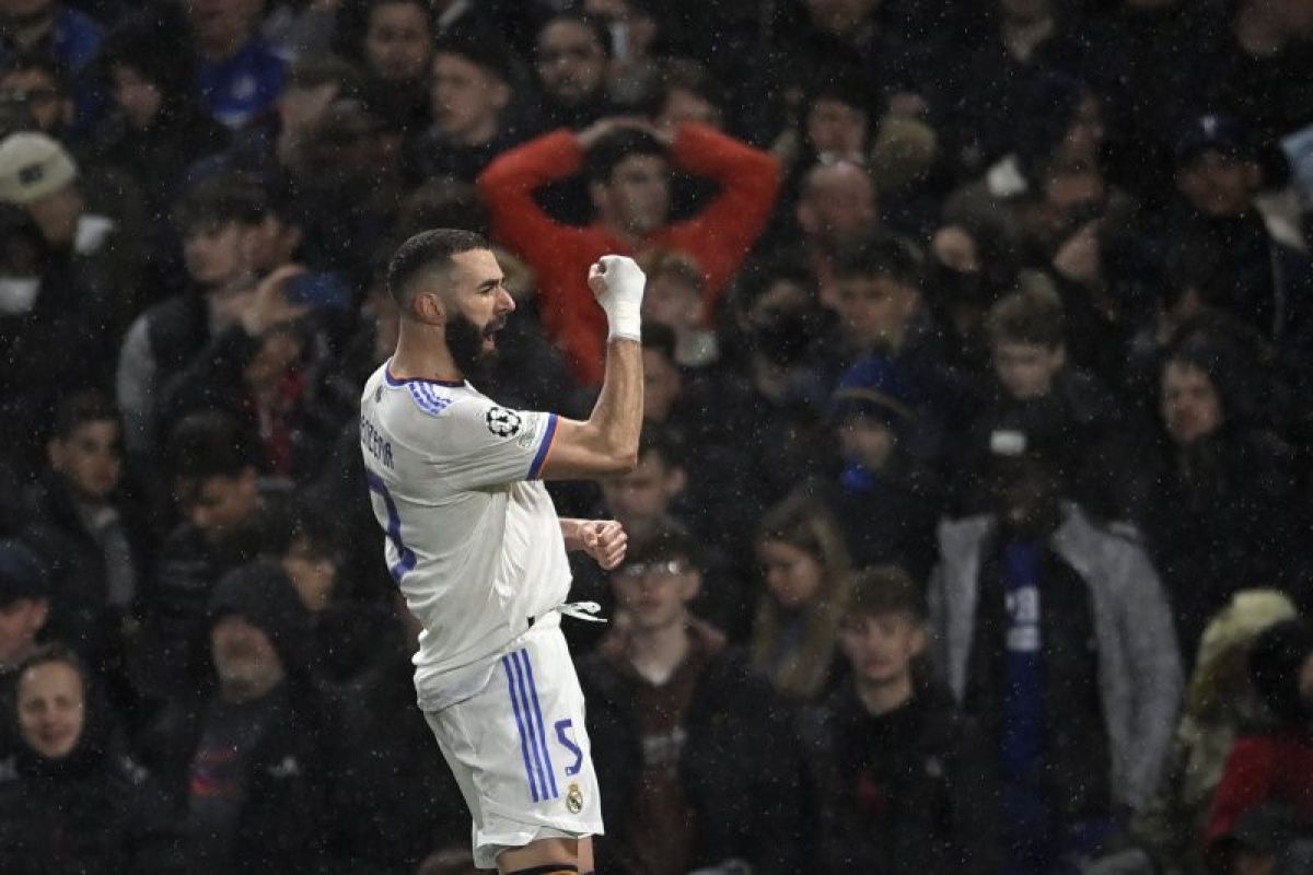 Hattrick Benzema antar Real Madrid hancurkan Chelsea 3-1 di Stamford Bridge