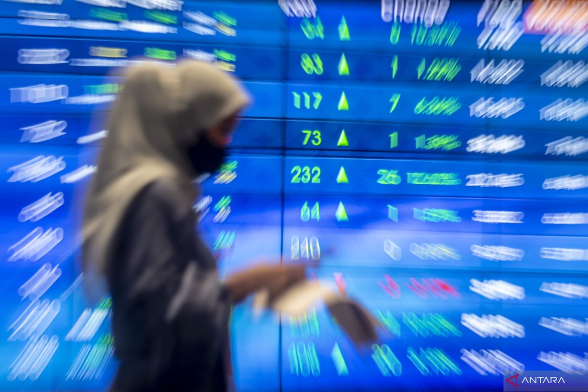 IHSG Senin dibuka menguat 1,17 poin ke posisi 7.212