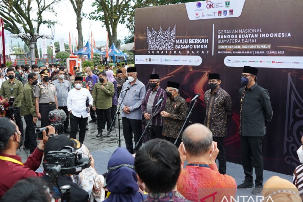 Wapres Ma'ruf Amin sebut tak ada makan enak di Sumbar, yang ada enak sekali