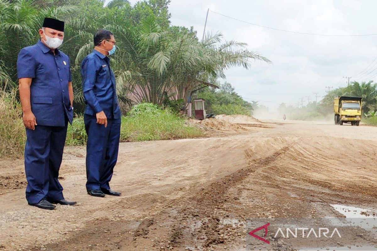 Legislator Kotim khawatir dampak buruk imbas truk dibiarkan masuk kota