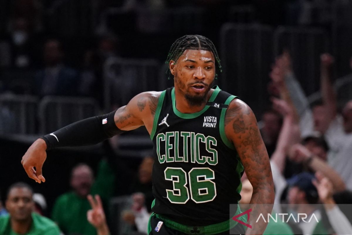 Marcus Smart menyabet gelar DPOY NBA 2021/22