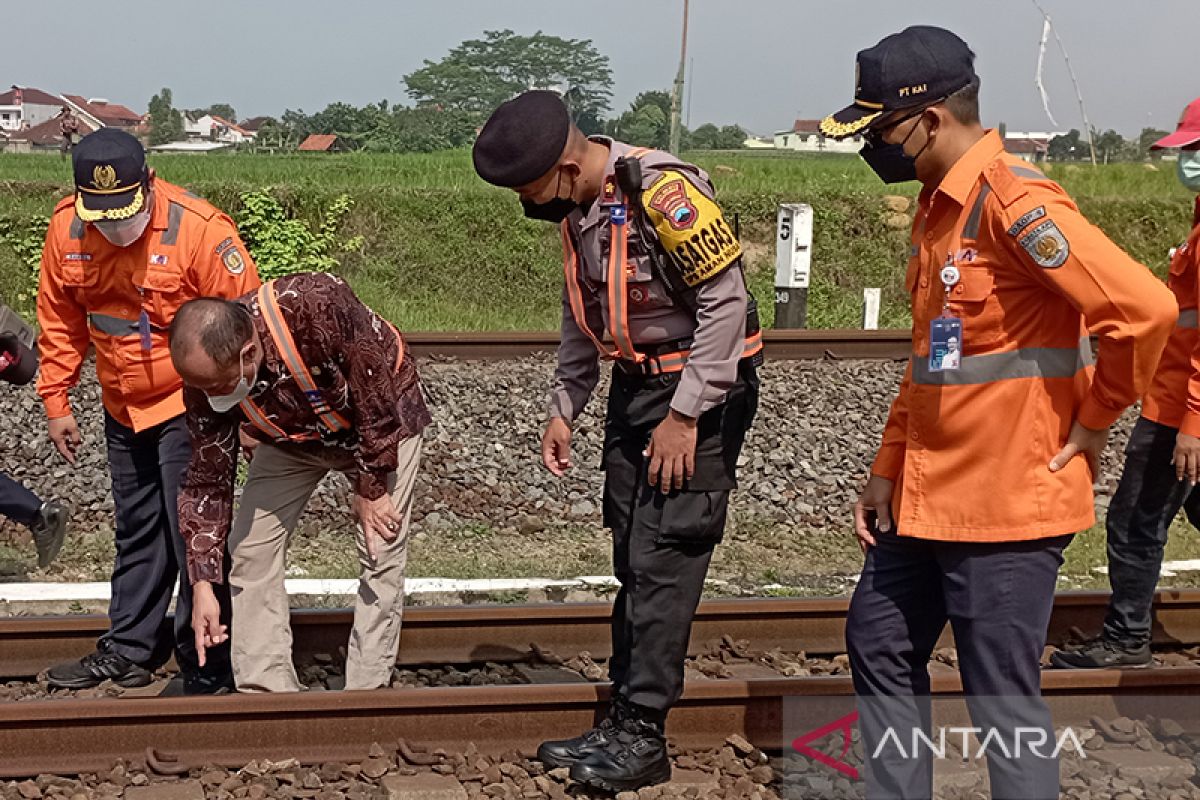 Forkompimda Banyumas dan KAI Purwokerto cek jalur rel jelang lebaran