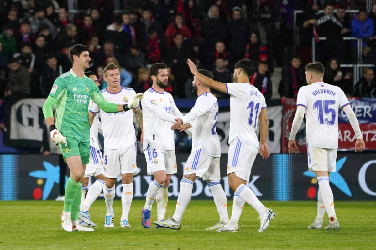 Karim Benzema gagal penalti, Real Madrid ditahan imbang Osasuna 1-1