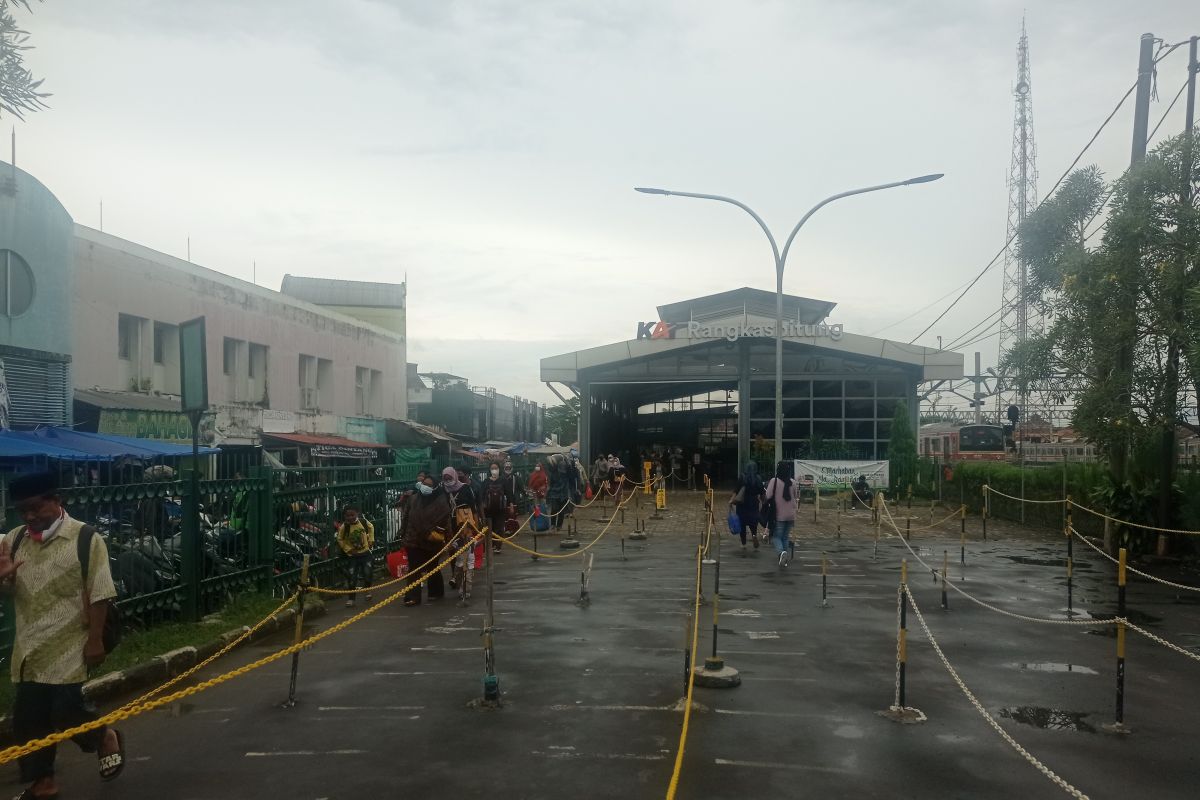 Stasiun KA Rangkasbitung Banten masih sepi pemudik Lebaran