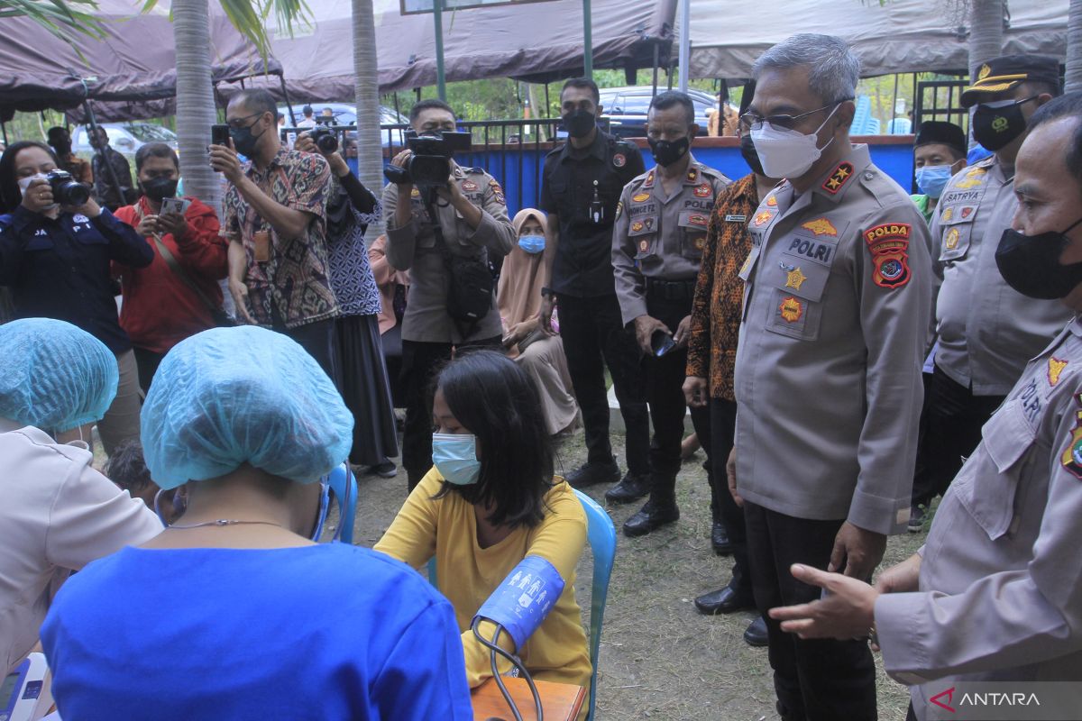 Kapolda NTT imbau warga jalani vaksinasi penguat sebelum mudik