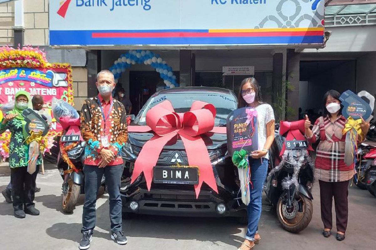 Baru 5 bulan jadi nasabah, Cintia raih Mobil Xpander dari Bank Jateng