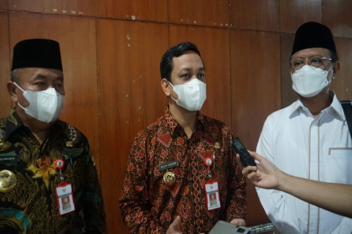 Pemkot Pekalongan izinkan warga selenggarakan tradisi Syawalan