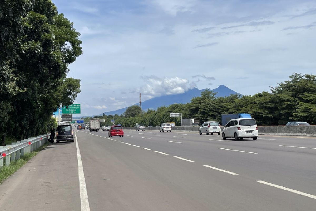 Ruas tol Jagorawi arah menuju Ciawi terpantau lengang jelang mudik Lebaran