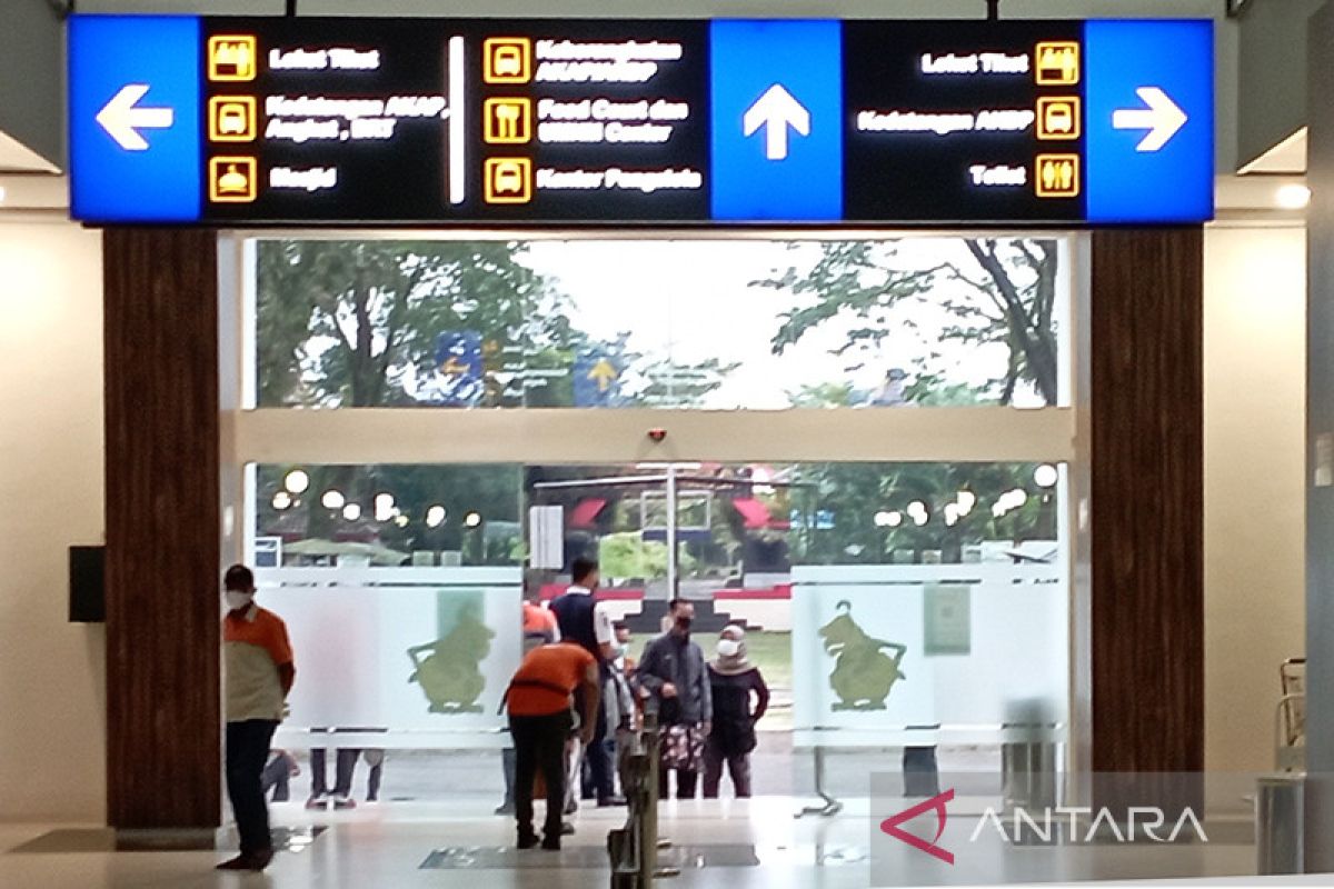 Kedatangan pemudik di Terminal Bus Purwokerto masih  landai