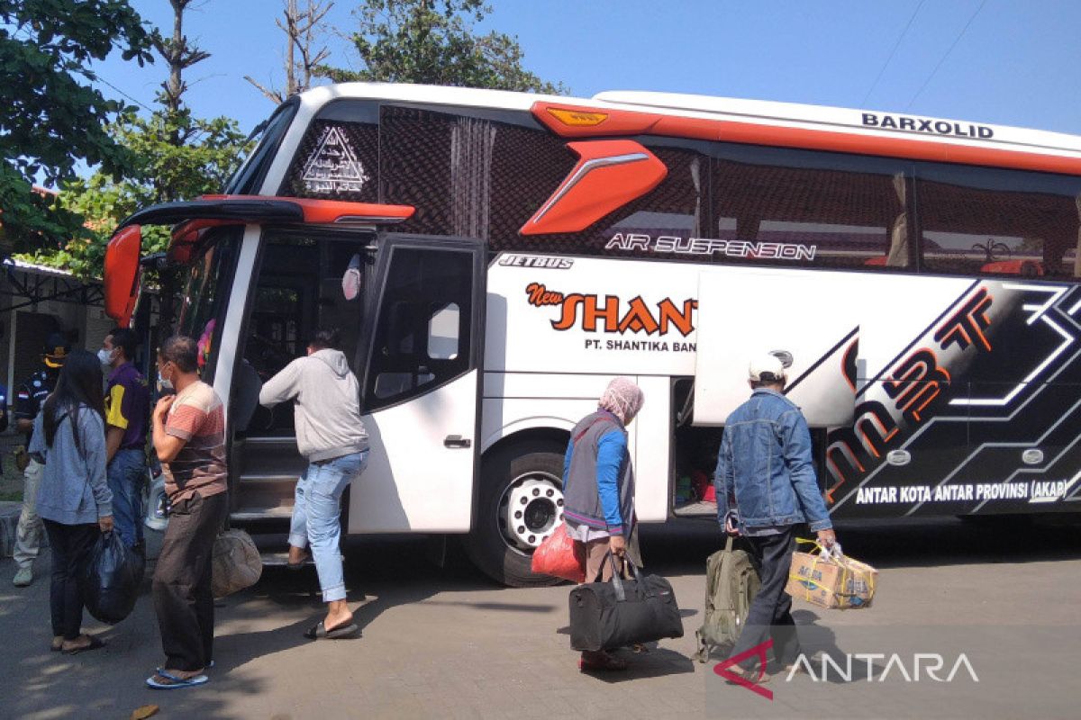 Jumlah bus masuk Terminal Induk Jati Kudus naik 78 persen