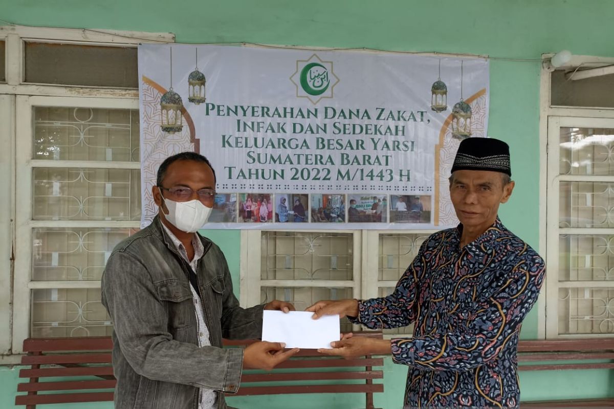 Yarsi Sumbar salurkan zakat dan infak Rp1,8 miliar